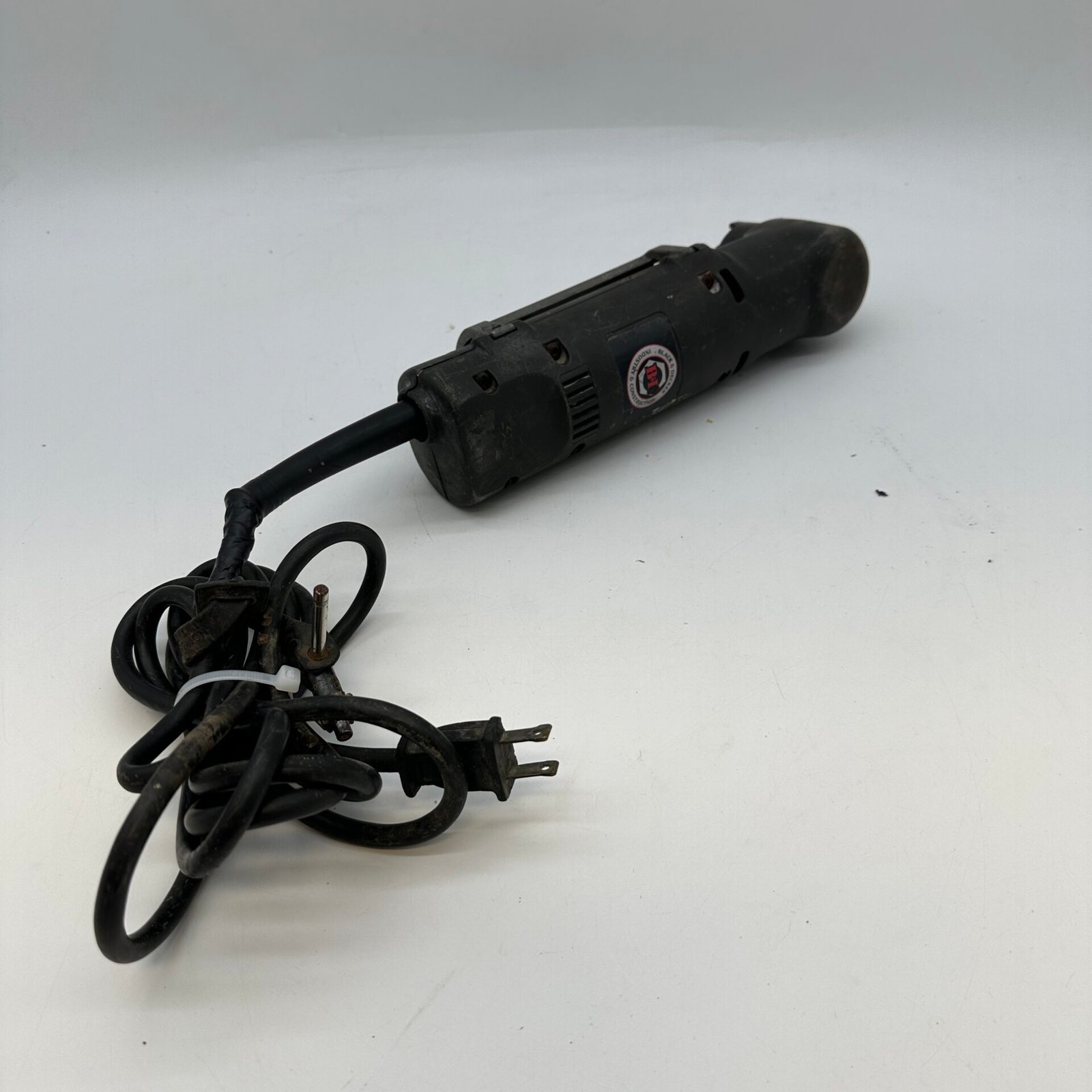 IMG_2877 Black & Decker 1065 Shorty 1/4 Inch Corded Drill Working - Image 1