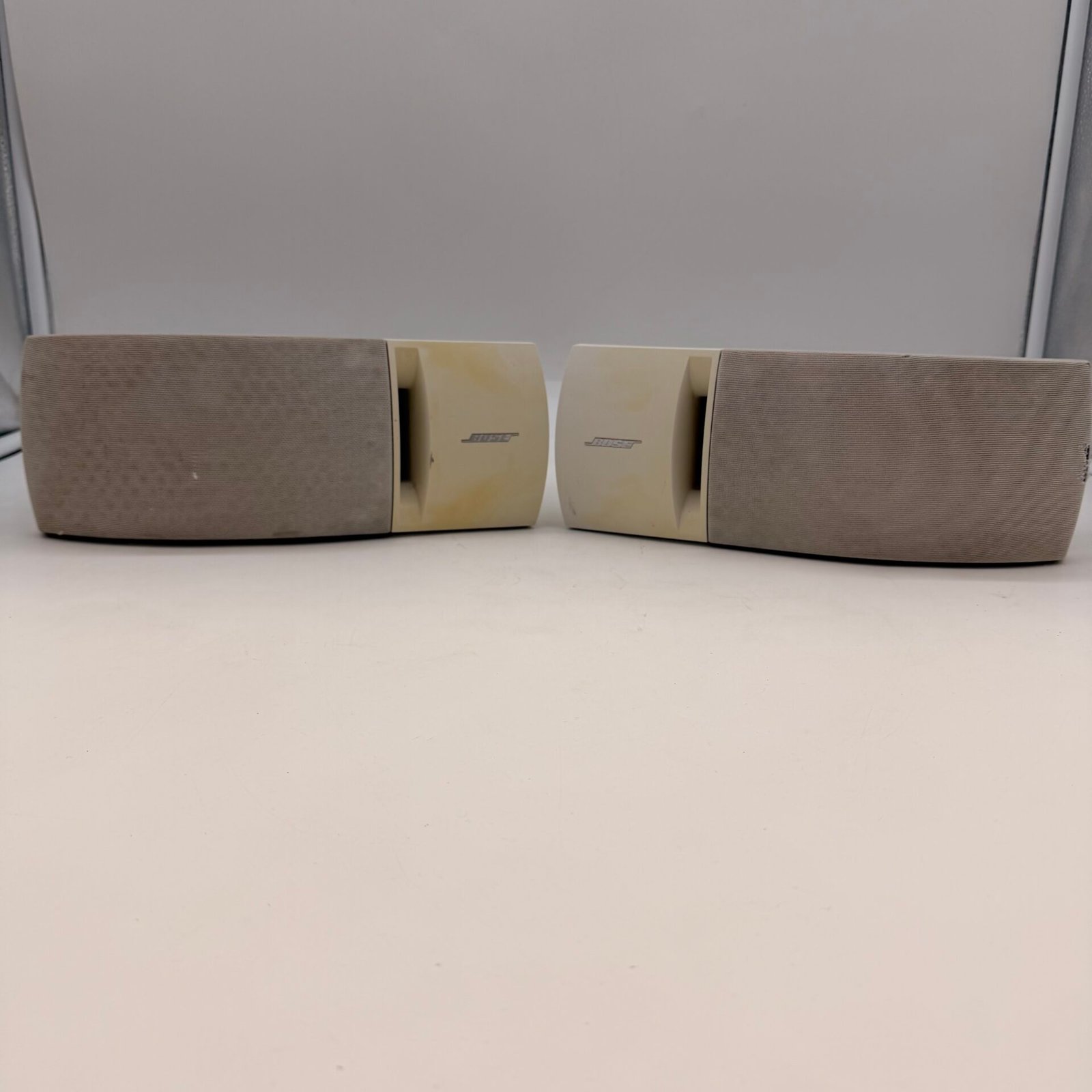 IMG_4752 Bose 161 Stereo Speakers Pair White Bookshelf Surround Speakers Tested - Image 1