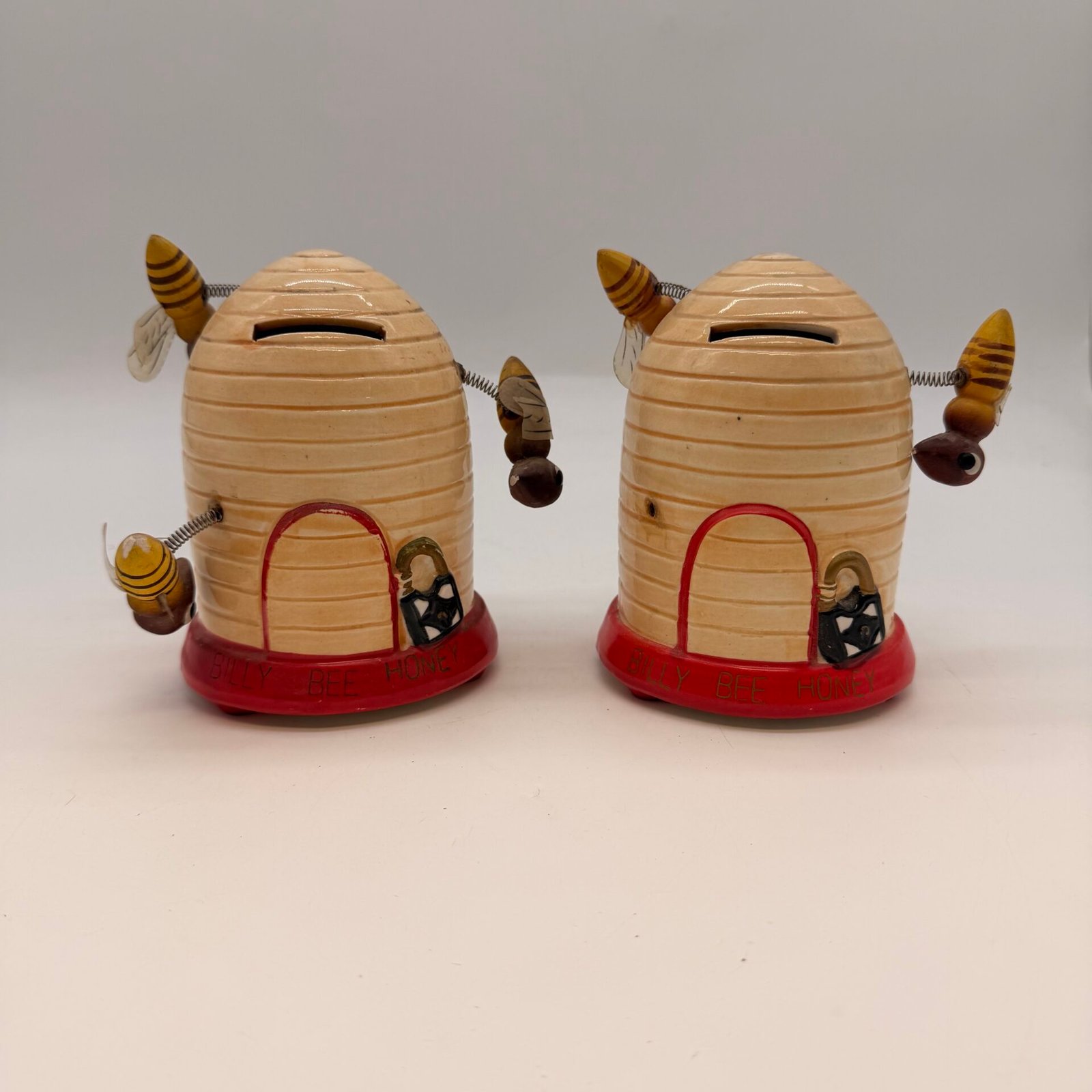 IMG_5465 Vintage Billy Bee Honey Beehive Coin Banks Set of 2 Japan One Complete - Image 1