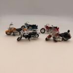 Lot of 5 Die Cast Motorcycle Models Harley-Davidson Yamaha V-Max 1:18