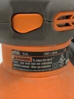 RIDGID R2600 5 Inch Variable Speed Random Orbital Sander Working - Image 3
