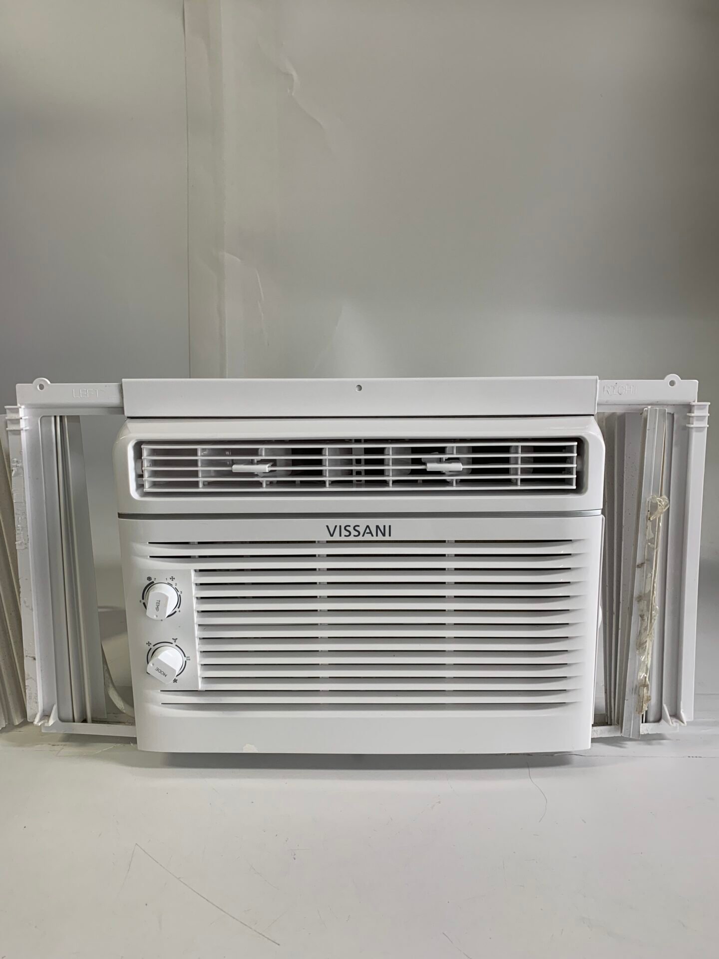 IMG_6365 Vissani 5000 BTU Window Air Conditioner 115V w/ Window Kit Clean Filter - Image 1