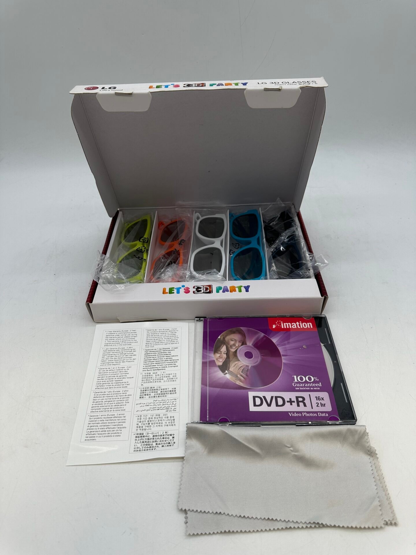 IMG_3064 LG Cinema 3D Glasses Party Pack with 5 Glasses & Box - Image 1