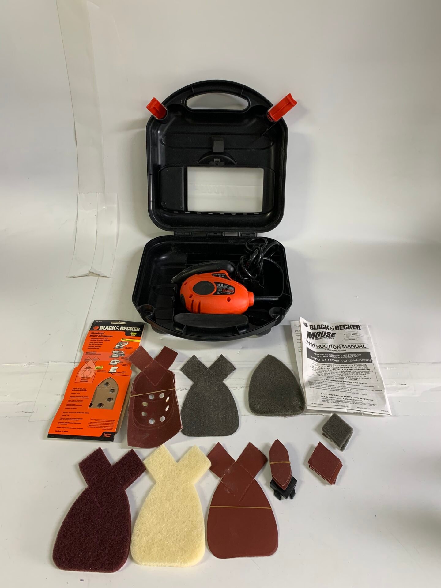 IMG_6825 Black+Decker Mouse MS500 Detail Sander Kit with Case & Accessories - Image 1