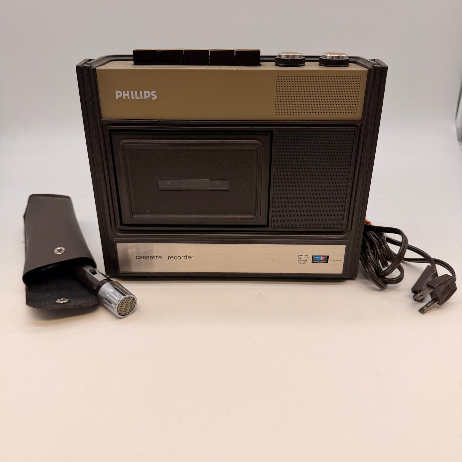 IMG_7131 Vintage Philips 1530 Cassette Recorder w/ Original Microphone - Image 1
