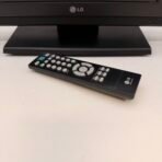LG 15LS1R 15” LCD Retro Gaming TV VGA S-Video Remote Tested - Image 8
