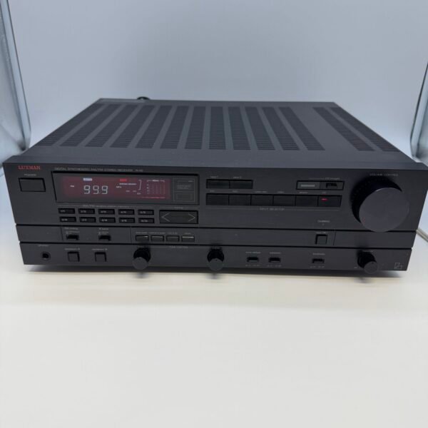Luxman R-115 Digital Synthesized AM/FM Stereo Receiver. JAPAN Nice Condition