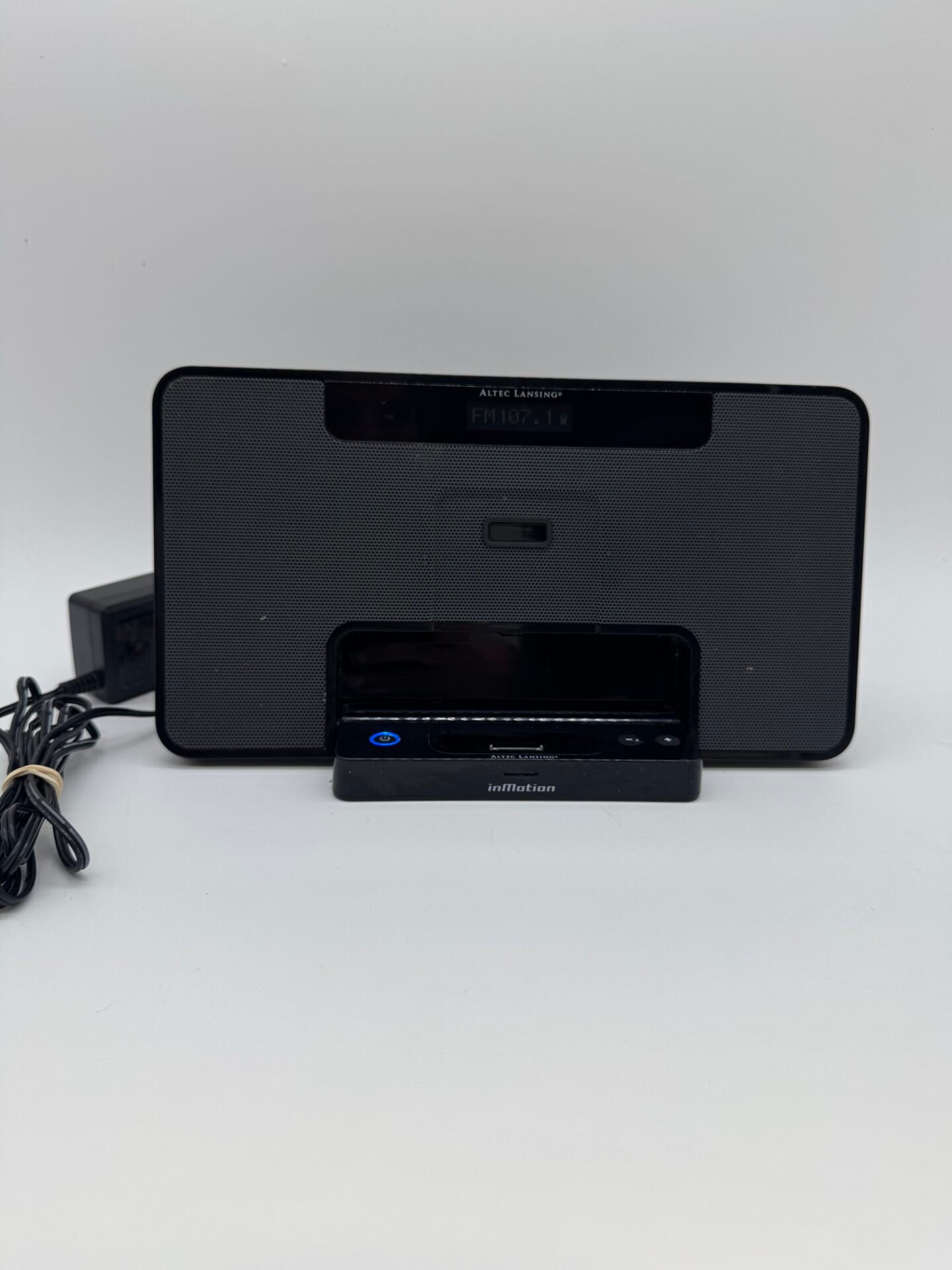 IMG_9154 Altec Lansing inMotion iM600 Portable iPod Speaker Dock FM Radio Tested Working - Image 1