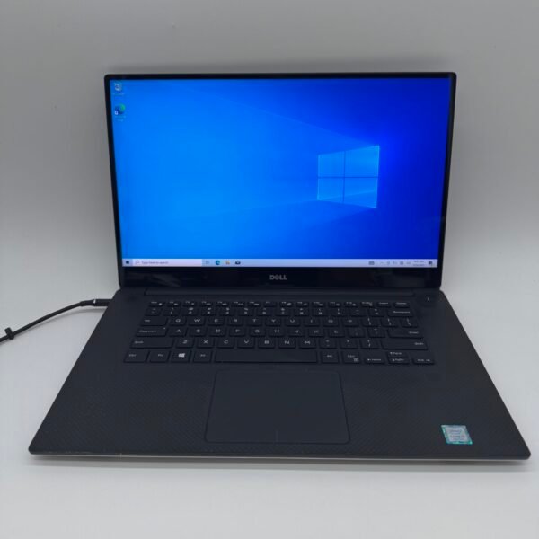 Dell XPS 15 9560 Laptop i5-7300HQ 8GB RAM 256GB SSD Windows 10