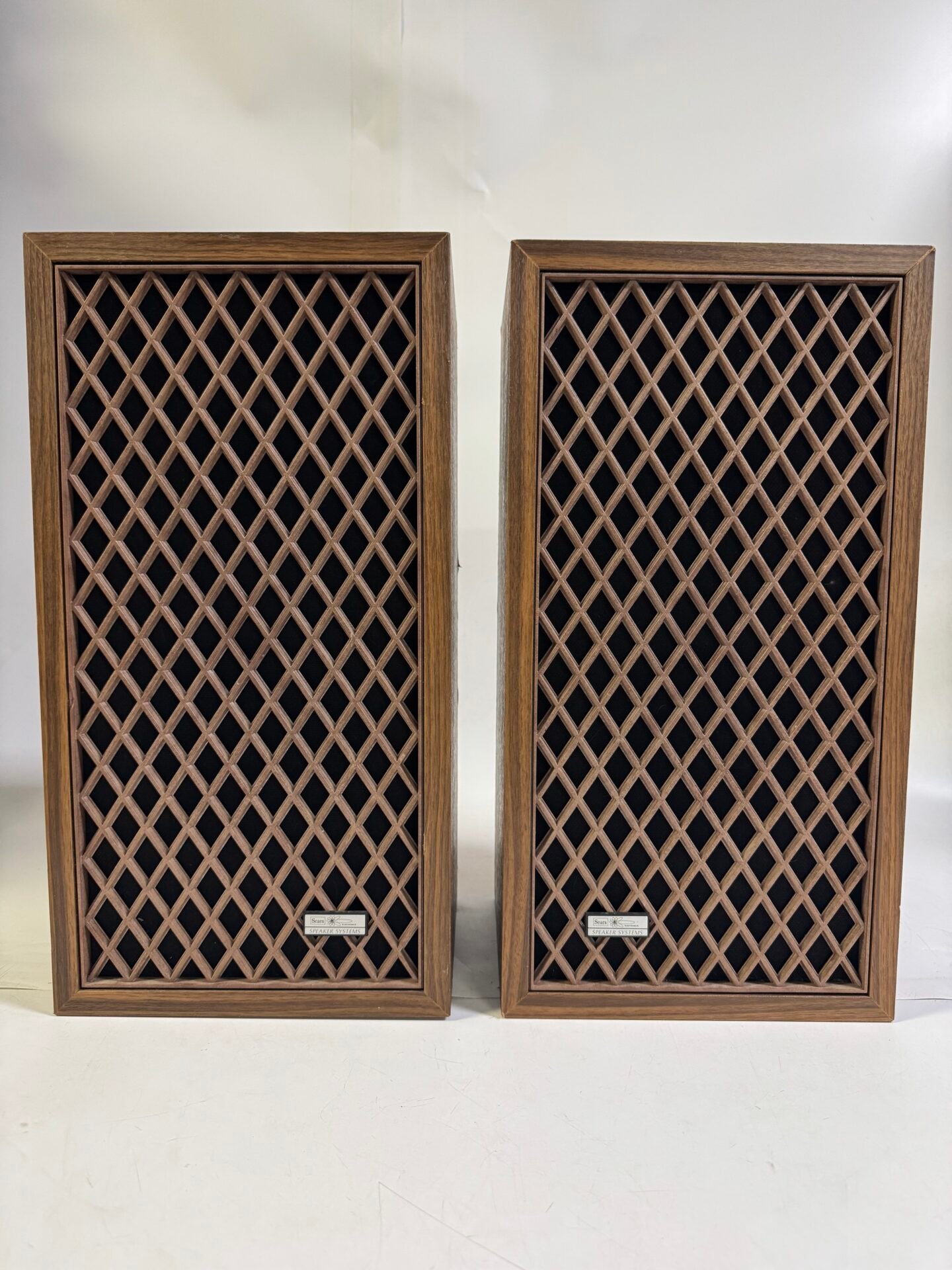 IMG_0673 Vintage Sears SP-2004 2-Way Speakers 8 Ohm 10W – Pair - Image 1