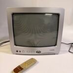 Toshiba 13A24 13” CRT Color TV Retro Gaming w/ Remote Tested Working 2004 - Image 2