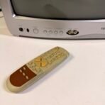 Toshiba 13A24 13” CRT Color TV Retro Gaming w/ Remote Tested Working 2004 - Image 3